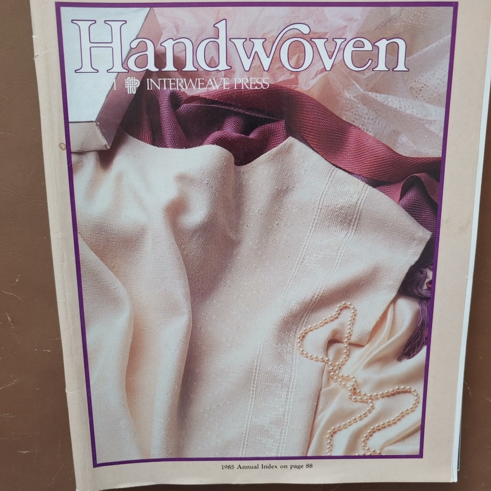 HANDWOVEN Weaving Magazine 1985 - Picture 2 of 10